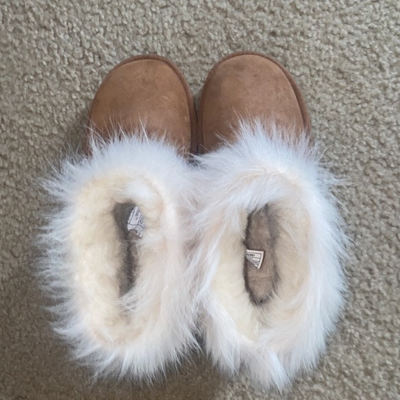 Boots - Picture 4 of 5